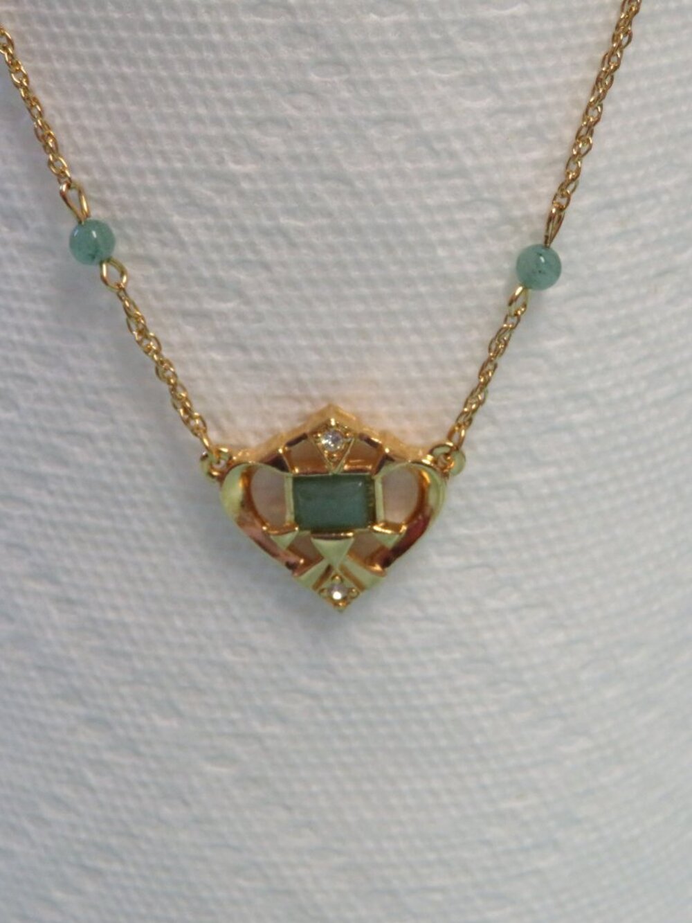 VTG AVON Aventurine Necklace